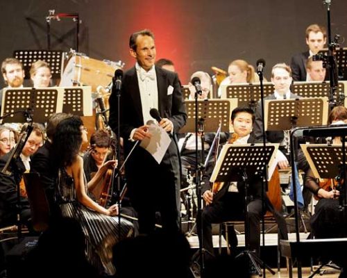 Neujahrskonzert-sven-gnass-und-orchester